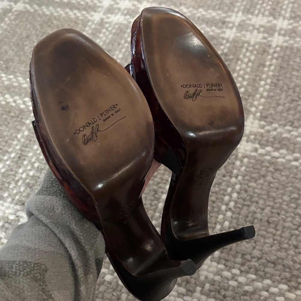 Donald J. Pliner Women's Burgundy Heeled Sandals - Picture 4 of 9